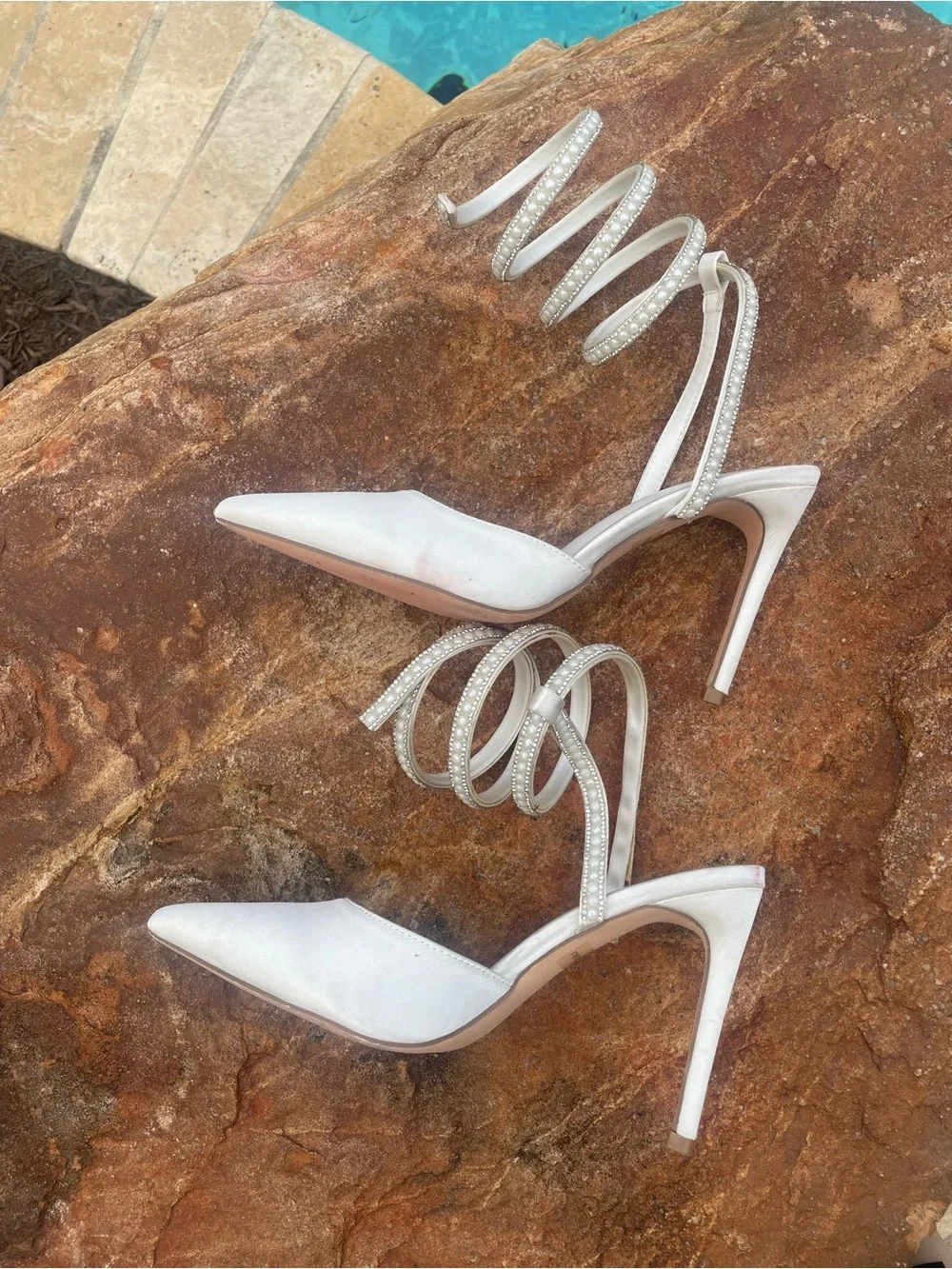 Lulu's “Anwar” White Satin Pearl Rhinestone Pointed-Toe Spiral Strap Pumps Size8